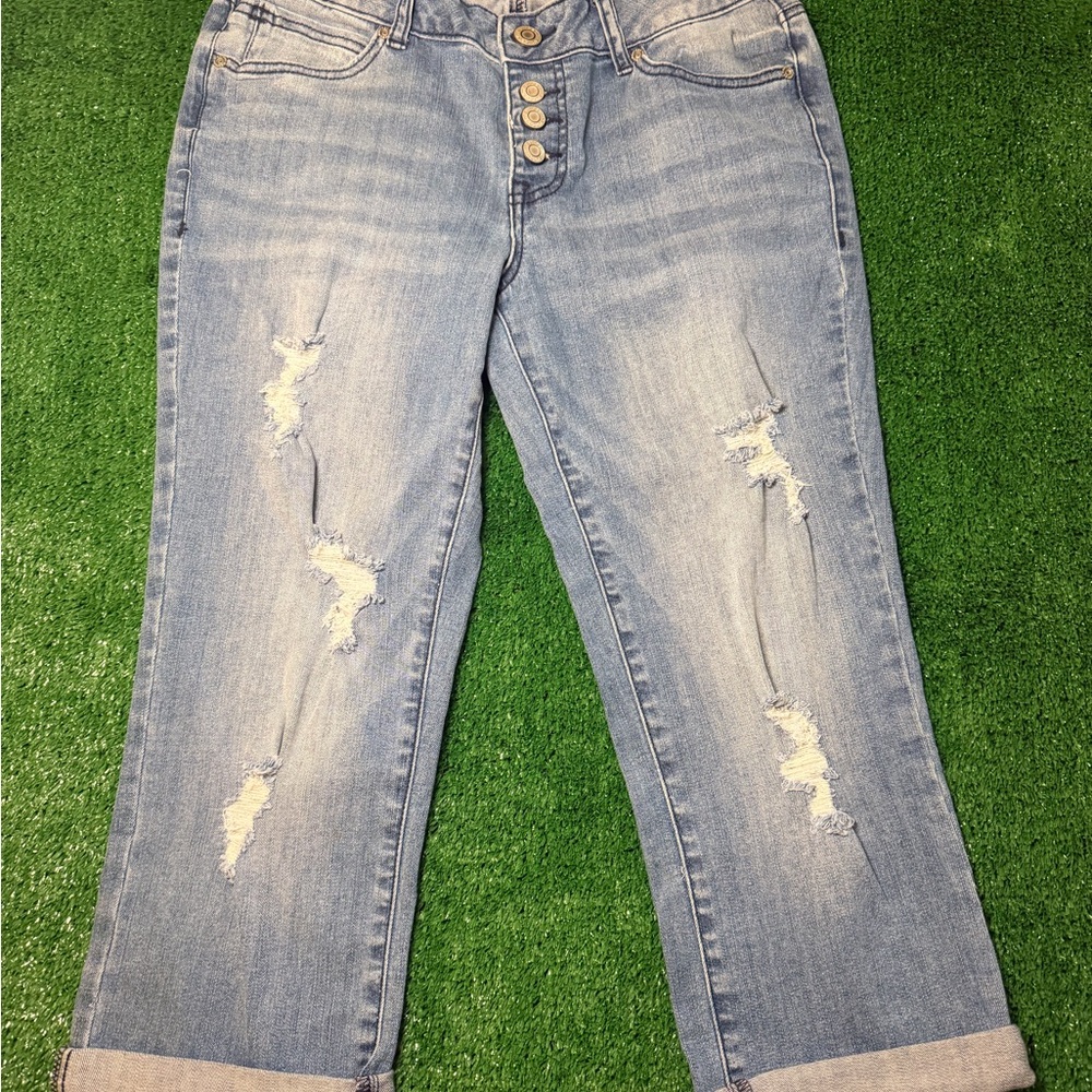 Maurices Distressed Button Fly Cropped Jeans Light Wash Ripped Grunge Denim Sz 6